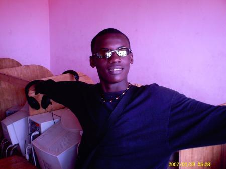 c'est moi en mode happyness